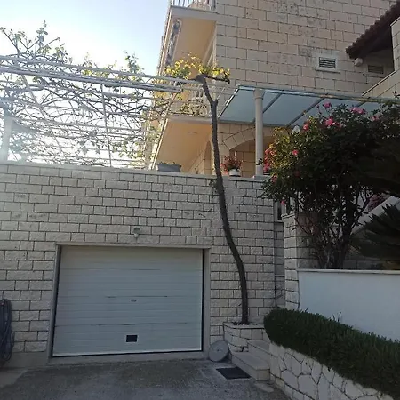 Peric West Apartamento *
